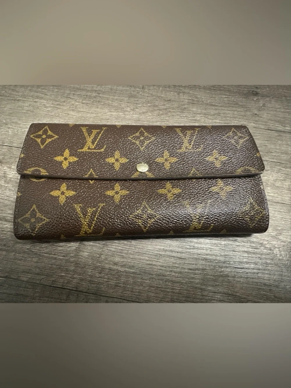 Louis Vuitton Monogram Sarah Wallet